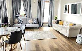 Londof Luxury Apartments - With A Panoramic View Over The City
